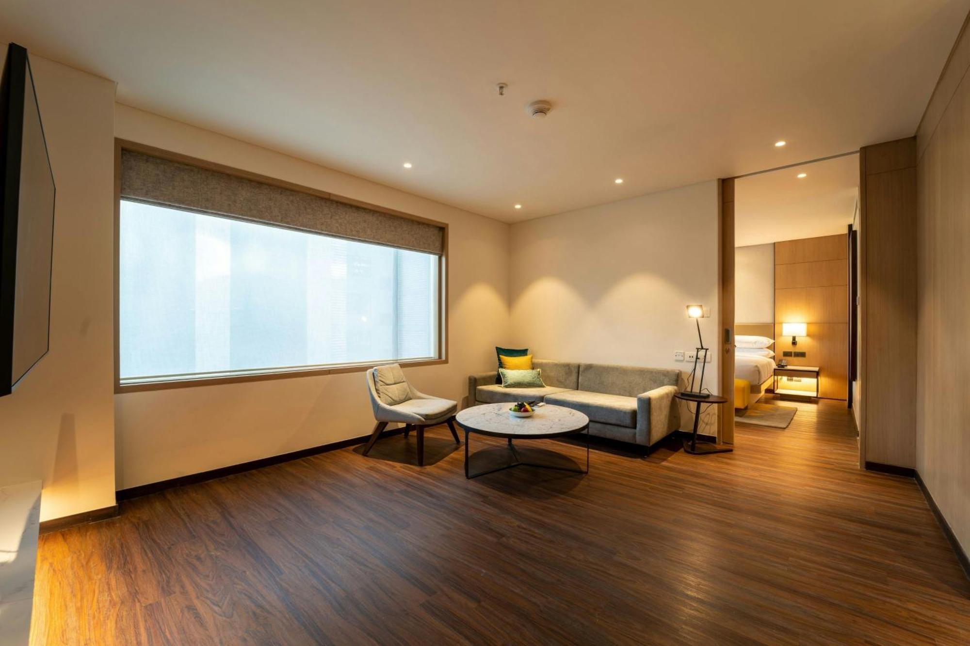 Courtyard By Marriott Вадодара Экстерьер фото